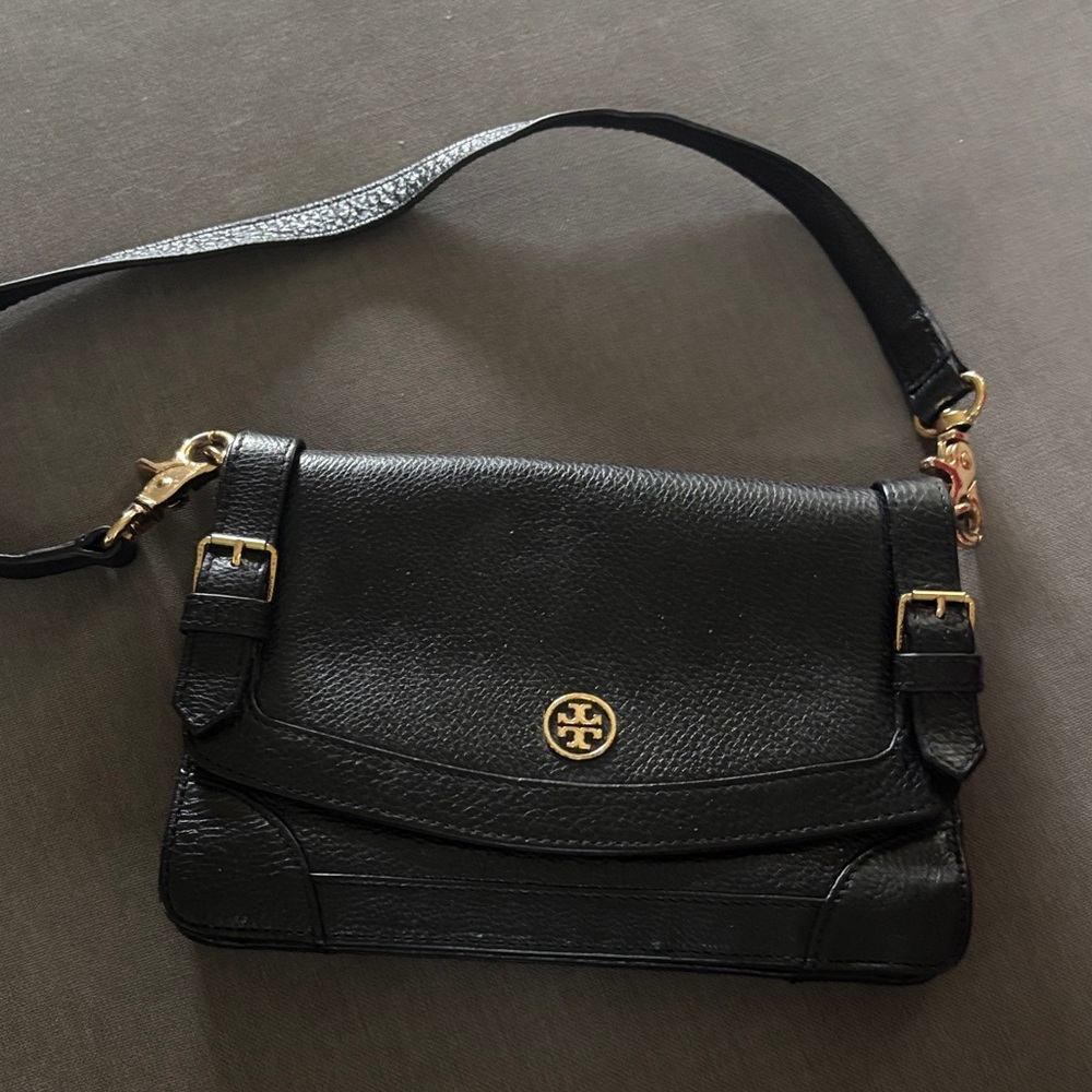 Tory Burch Black Leather shoulder Bag with Gold Accents